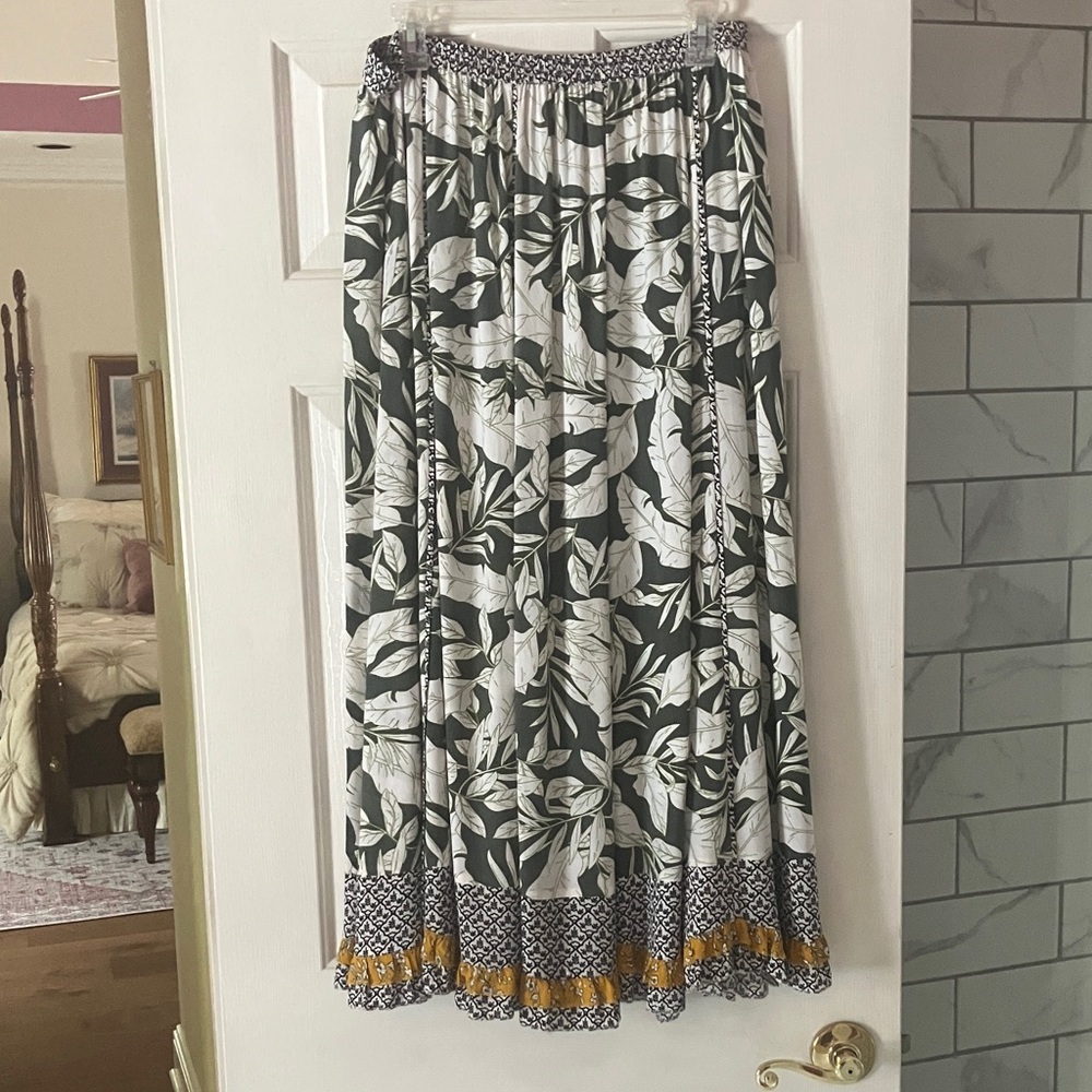Floral green  and White Skirt